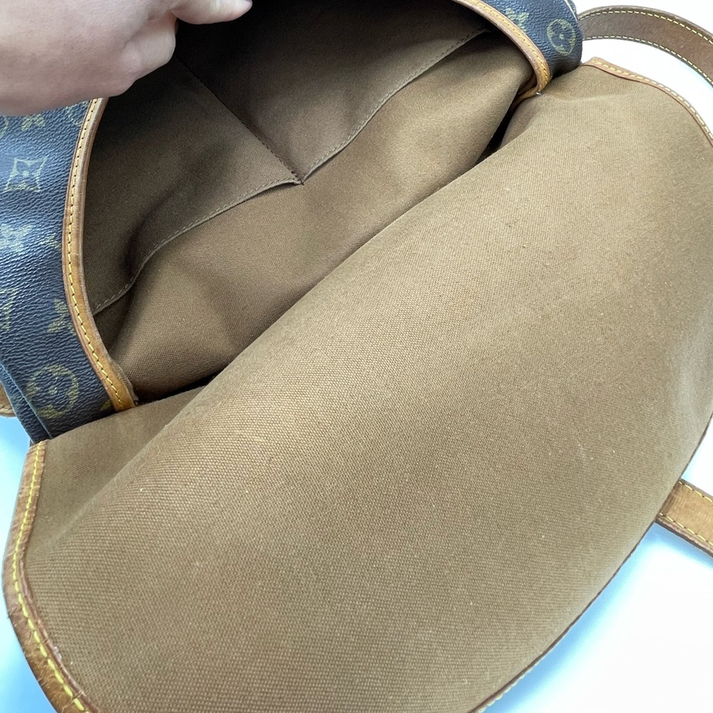 AUTHENTIC Louis Vuitton Monogram Saumur 43 - Picture 15 of 15